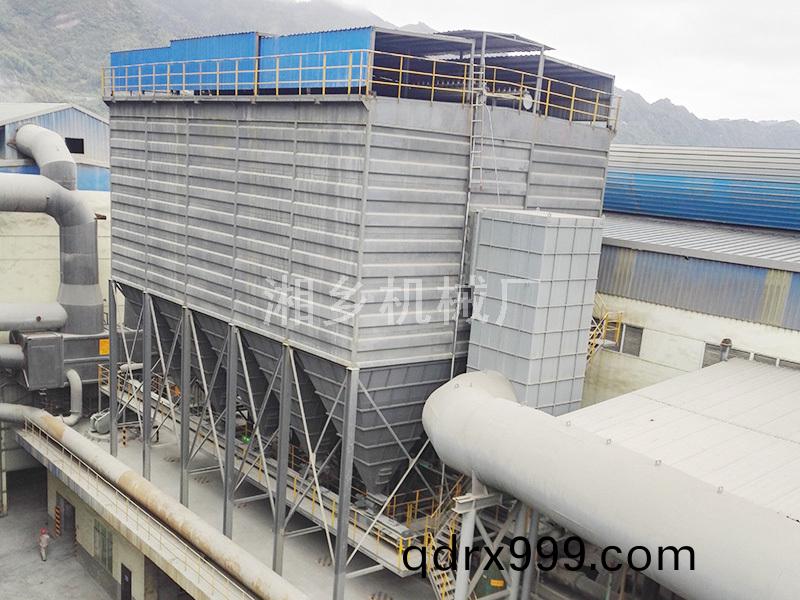 熔鍊(lian)衇衝佈袋(dai)除塵器